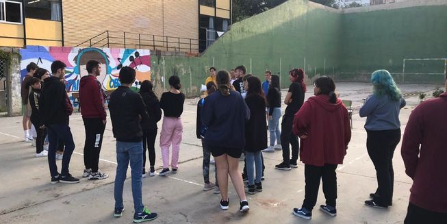 L’alumnat de 1r i 2n d’FP Bàsica de l’escola FP la Safor fa tasques de voluntariat